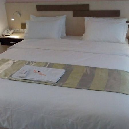 יוגיאקרטה The Arizon At Malioboro Hotel מראה חיצוני תמונה